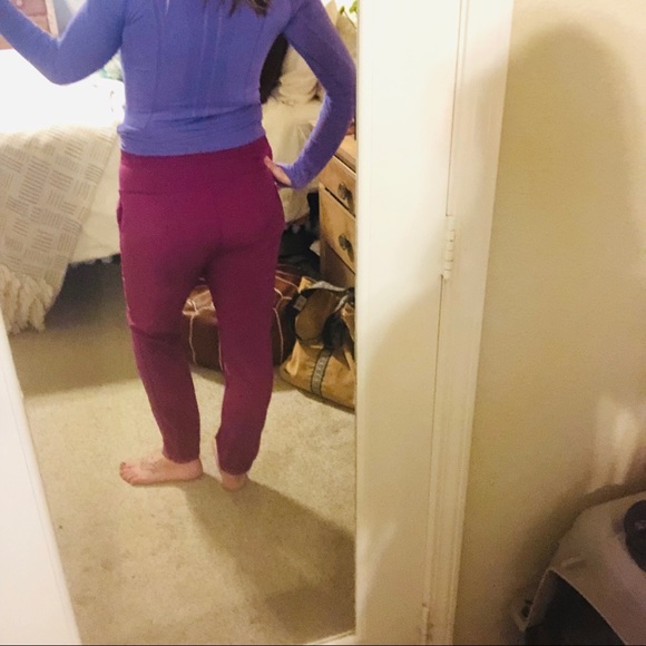 LuLuLemon Track Pants Size S Fits To Med 🔮SALE🔮 - Picture 3 of 8